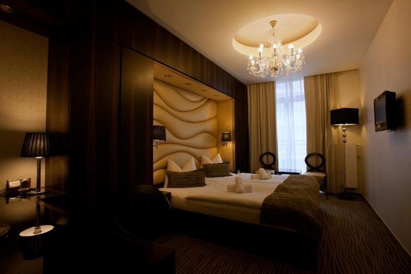 Hotel Ambiente Wellness&Spa Karlsbad Exterior foto