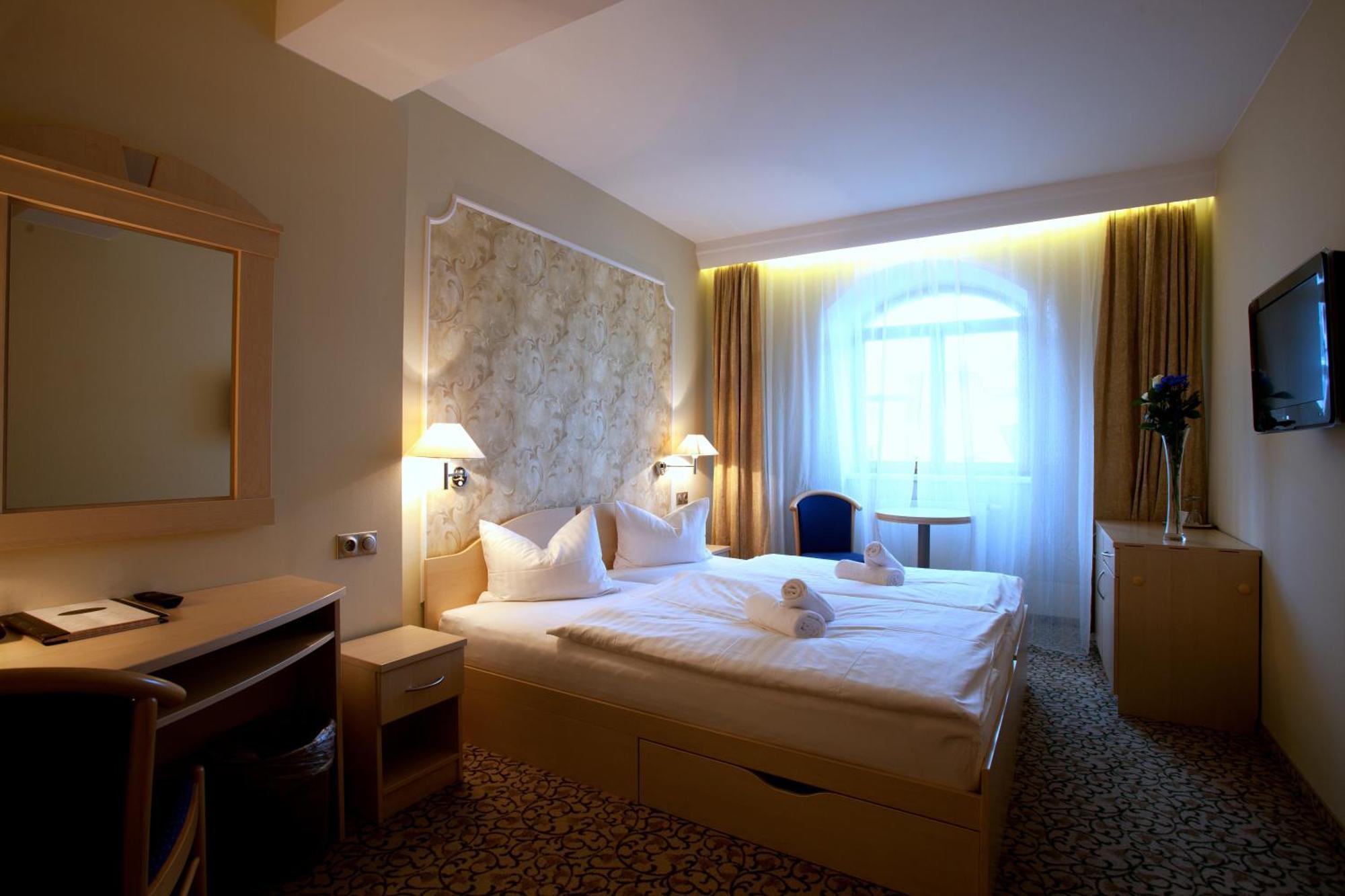 Hotel Ambiente Wellness&Spa Karlsbad Exterior foto