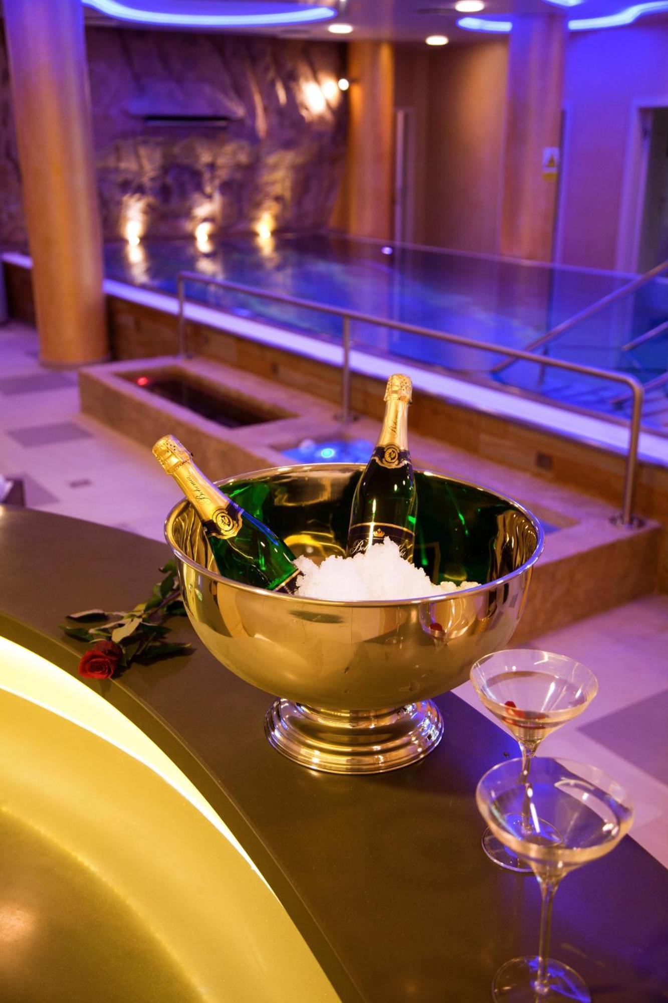 Hotel Ambiente Wellness&Spa Karlsbad Exterior foto